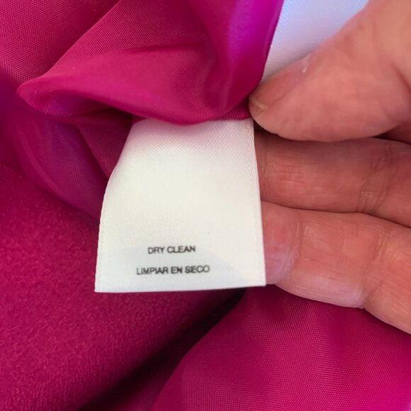 Le Suit Size 16 Magenta Fuschia 2 piece skirt suit set - Picture 12 of 13